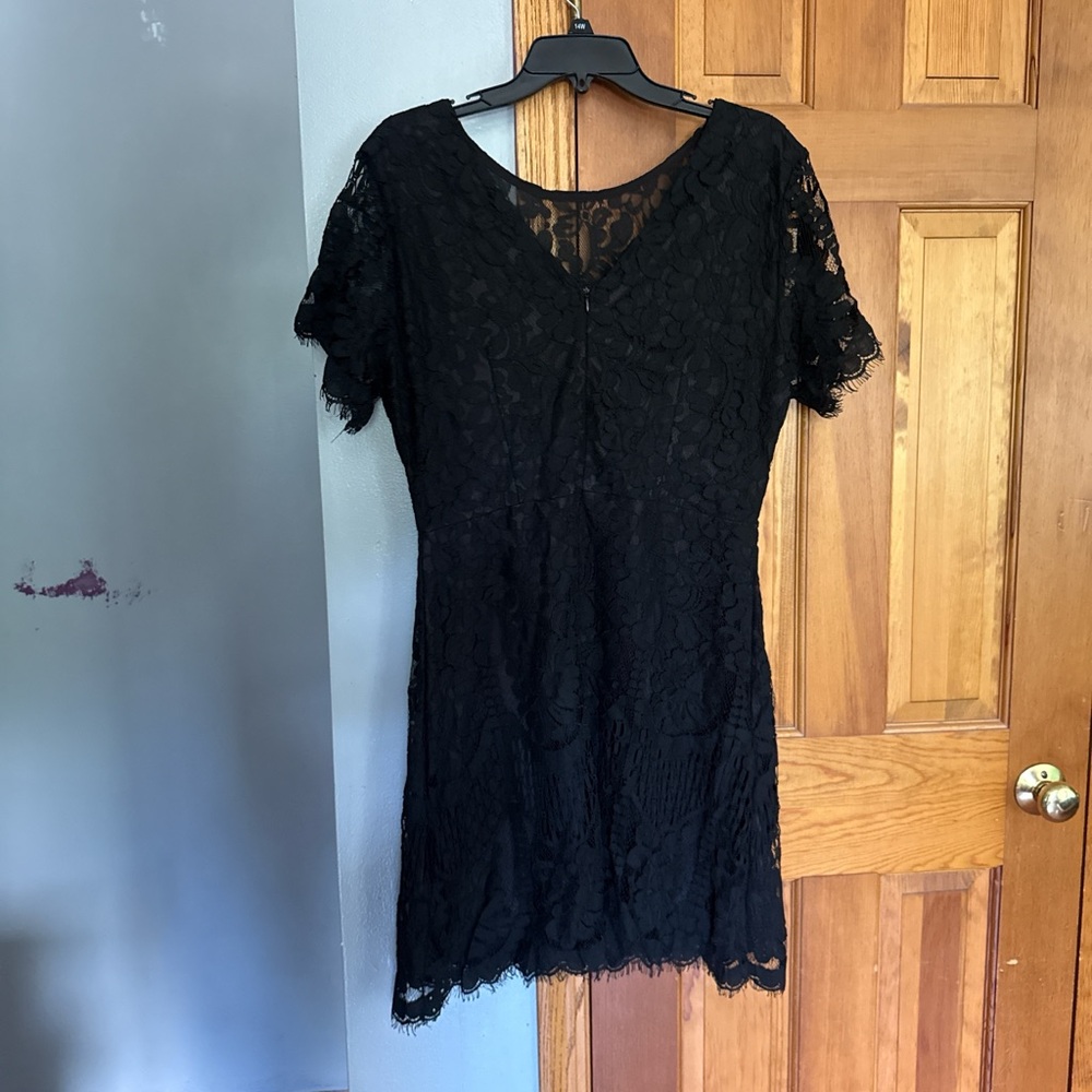 Dress - Picture 2 of 4